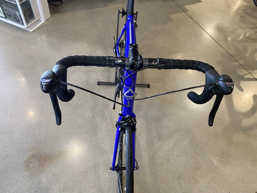 Fuji Sportif 2.5 Shimano Tourney- Electric Blue 7 Fuji Sportif 2.5 Shimano Tourney- Electric Blue - Image 5