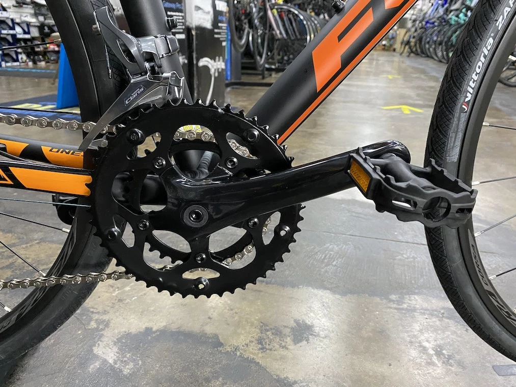 Fuji Sportif 1.9 Disc Shimano Claris - Satin Black 2020 7 Fuji Sportif 1.9 Disc Shimano Claris - Satin Black 2020 - Image 5