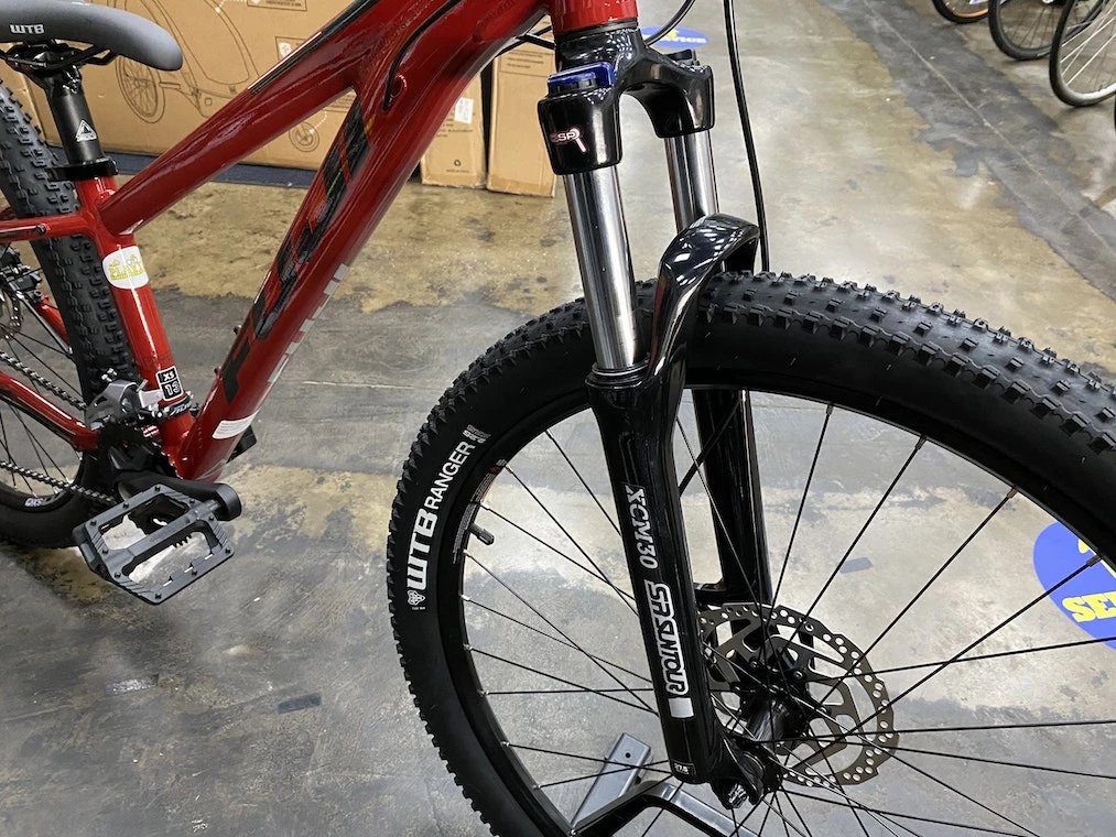 Fuji Nevada 27.5 1.5 - Brick Red 2022 6 Fuji Nevada 27.5 1.5 - Brick Red 2022 - Image 4