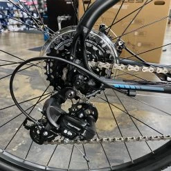 Fuji Traverse 1.7 ST Disc Shimano Tourney - Satin Black/Cyan 2022 -Fuji Sales Store 7pC2M1LKCJN248ZlcraGoyr9M