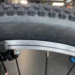 Fuji Dynamite 24" Sport Silver/Red Kids Bike 2022 -Fuji Sales Store 9rEy7OqXgL6WxYHHxdf1FeyHE