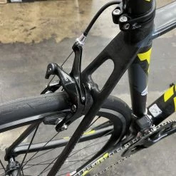 Fuji Altamira 1.0 Shimano Ultegra Di2 11-Speed - DEMO 2012 -Fuji Sales Store ATpV TRrm2TmtJFCgJru8TTFc 1