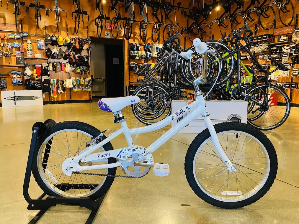 Fuji Rookie 20 ST- Pearl White 2021 3 Fuji Rookie 20 ST- Pearl White 2021