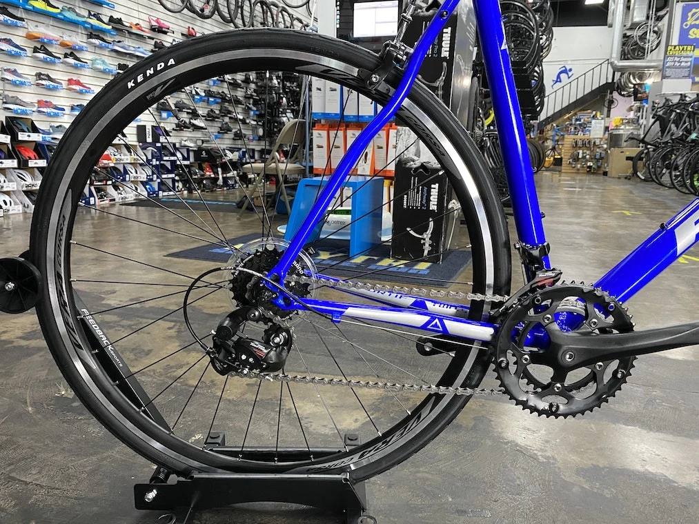 Fuji Sportif 2.5 Shimano Tourney - Electric Blue 2020 15 Fuji Sportif 2.5 Shimano Tourney - Electric Blue 2020 - Image 13