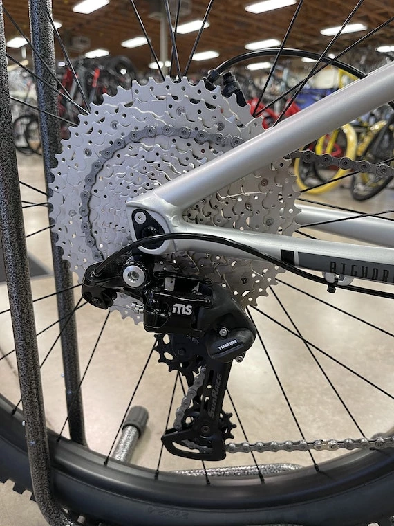 Fuji Bighorn 1.5 29er - Satin Silver - 2022 4 Fuji Bighorn 1.5 29er - Satin Silver - 2022 - Image 2