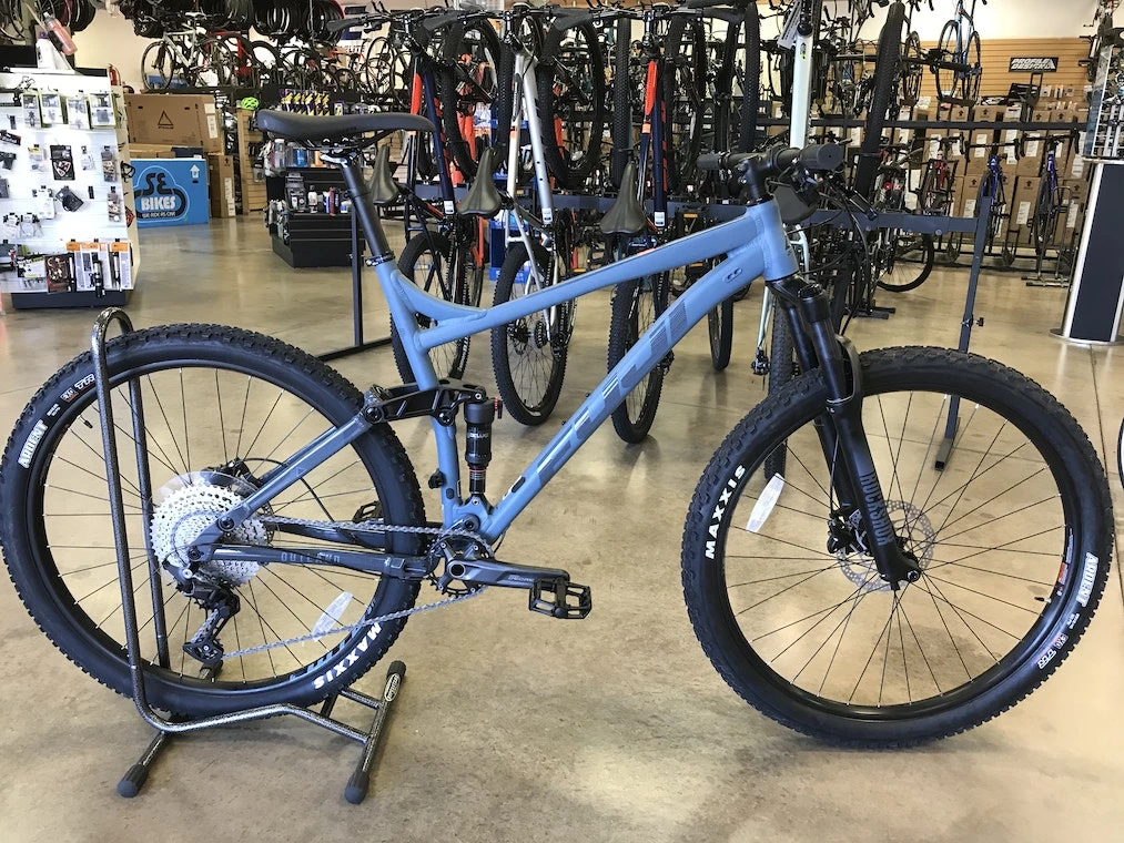 Fuji Outland 29 1.1, Disc Brake - Slate Gray 2021 3 Fuji Outland 29 1.1, Disc Brake - Slate Gray 2021