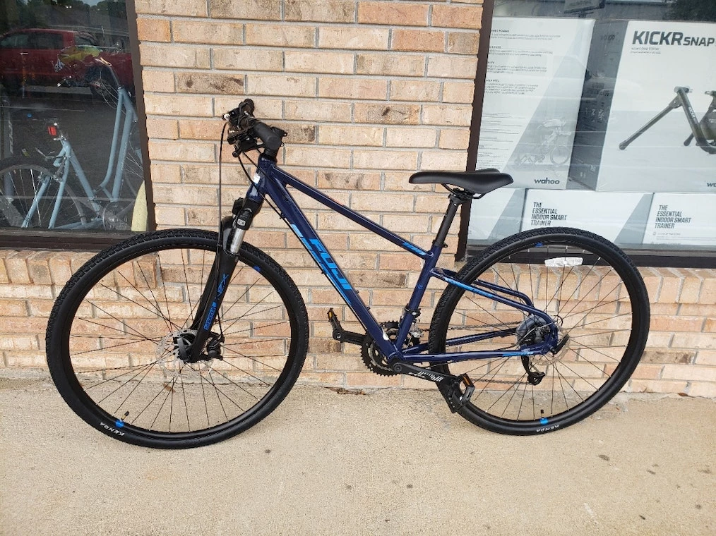 Fuji Traverse 1.5 Blue Hybrid/Gravel Bike 2022 3 Fuji Traverse 1.5 Blue Hybrid/Gravel Bike 2022