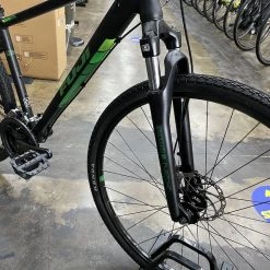 Fuji Traverse 1.7 Disc Shimano Tourney - Satin Black/Green 2022 -Fuji Sales Store IKQrGo9VQZBHcxZpJhPKEj6JU