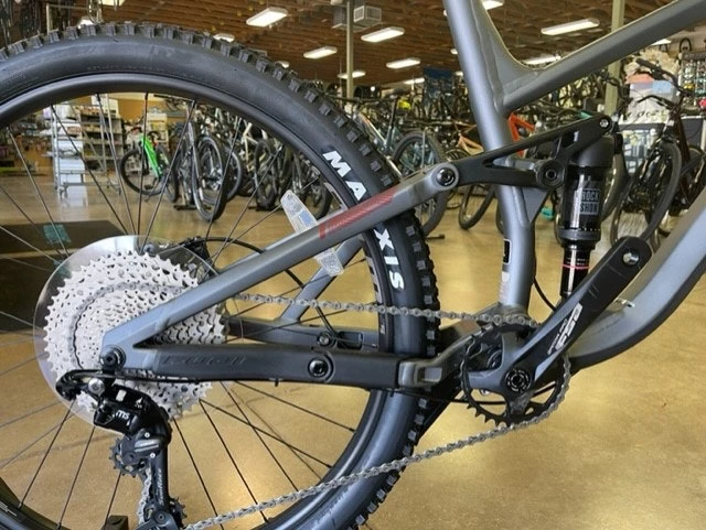 Fuji Auric 1.5 - 27.5 - Satin Hazy Silver 2022 9 Fuji Auric 1.5 - 27.5 - Satin Hazy Silver 2022 - Image 7