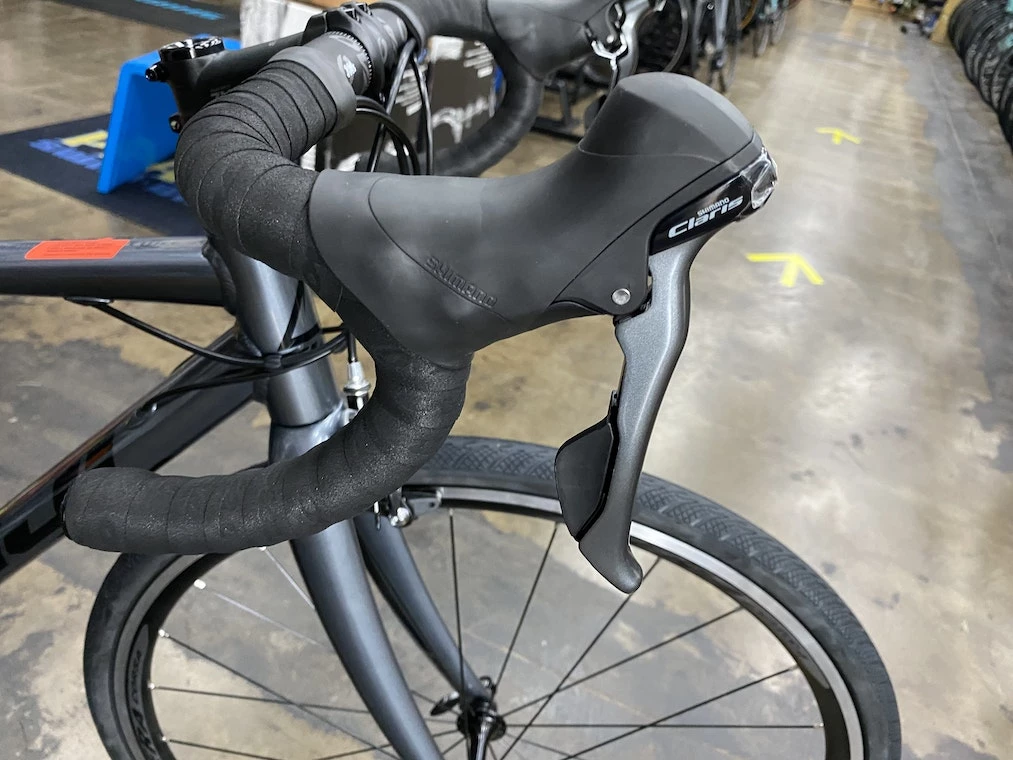 Fuji Sportif 2.3 Shimano Claris - Storm Silver 2020 4 Fuji Sportif 2.3 Shimano Claris - Storm Silver 2020 - Image 2