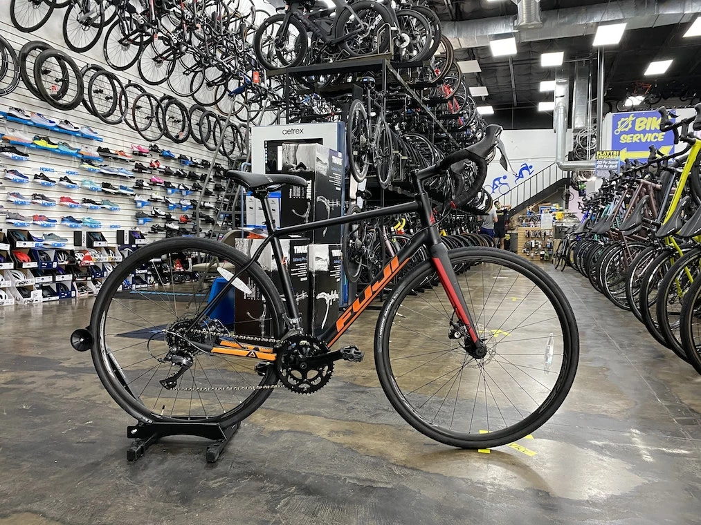 Fuji Sportif 1.9 Disc Shimano Claris - Satin Black 2020 3 Fuji Sportif 1.9 Disc Shimano Claris - Satin Black 2020