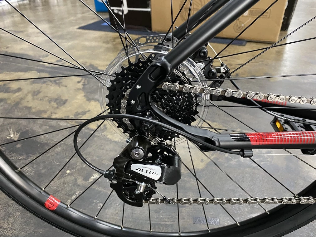 Fuji Absolute 1.9 Disc Shimano Altus - Satin Black 2022 7 Fuji Absolute 1.9 Disc Shimano Altus - Satin Black 2022 - Image 5