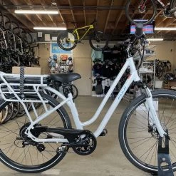 Fuji E-Crosstown LS - White 2021