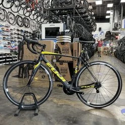 Fuji Altamira 1.0 Shimano Ultegra Di2 11-Speed - DEMO 2012 -Fuji Sales Store TOsG8HlcS 5v tIU7DuXW7aZw