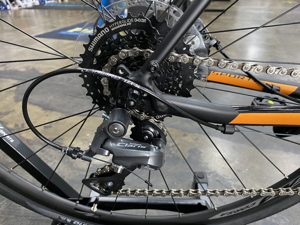 Fuji Sportif 1.9 Disc Shimano Claris - Satin Black 2020 8 Fuji Sportif 1.9 Disc Shimano Claris - Satin Black 2020 - Image 6