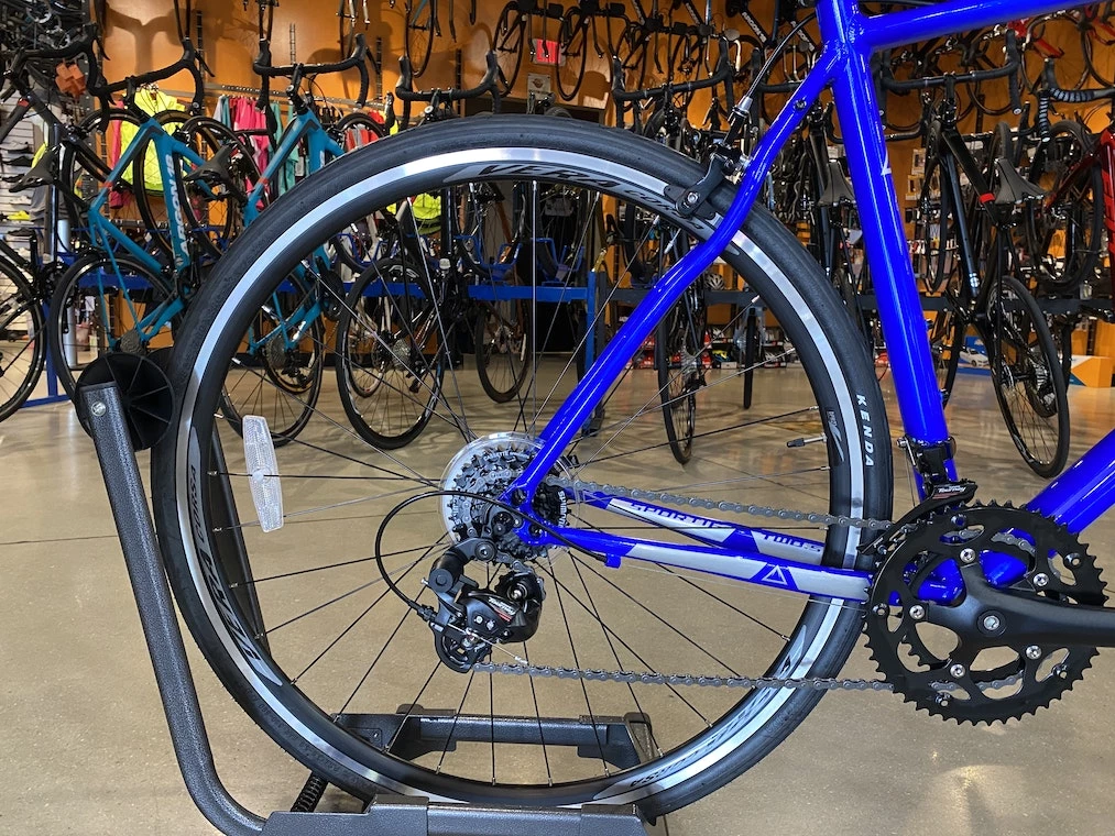 Fuji Sportif 2.5 Shimano Tourney- Electric Blue 4 Fuji Sportif 2.5 Shimano Tourney- Electric Blue - Image 2