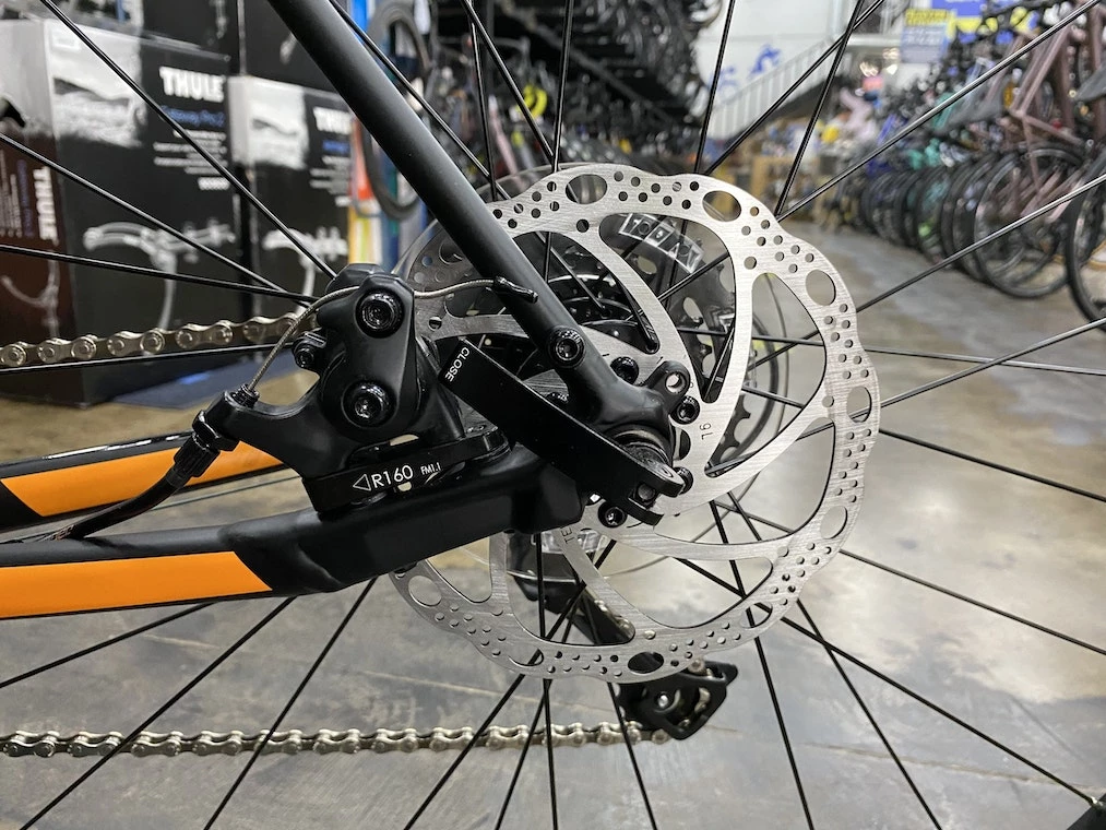 Fuji Sportif 1.9 Disc Shimano Claris - Satin Black 2020 14 Fuji Sportif 1.9 Disc Shimano Claris - Satin Black 2020 - Image 12