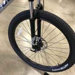 Fuji Adventure 27.5 Disc - Satin Silver 2022 18 Fuji Adventure 27.5 Disc - Satin Silver 2022 -Fuji Sales Store heyqF6p92ov1bp4IS7cPwB Gs