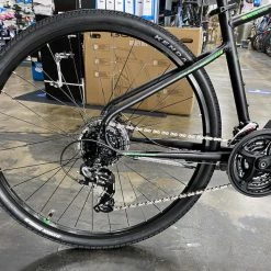 Fuji Traverse 1.7 Disc Shimano Tourney - Satin Black/Green 2022 -Fuji Sales Store hoqhtzNNM2y8PdrexS8bkm5Gs