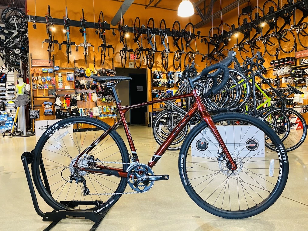 Fuji Jari 2.1 Burnt Copper Shimano Tiagra 3 Fuji Jari 2.1 Burnt Copper Shimano Tiagra