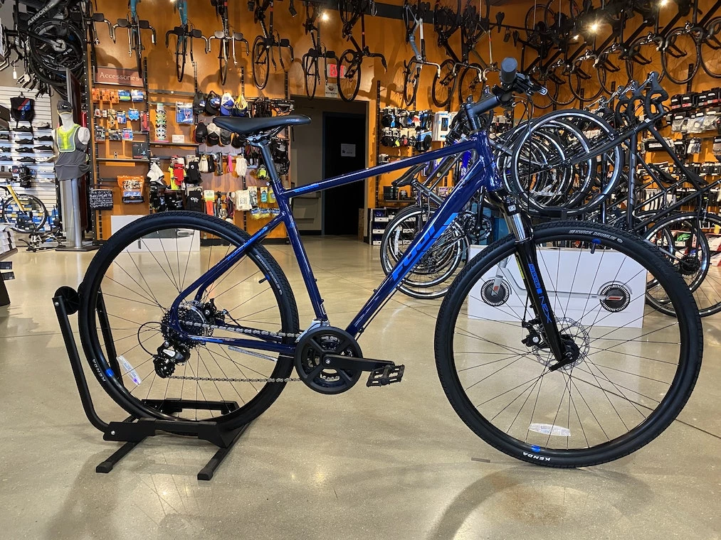 Fuji Traverse 1.5 Shimano Altus 3 Fuji Traverse 1.5 Shimano Altus