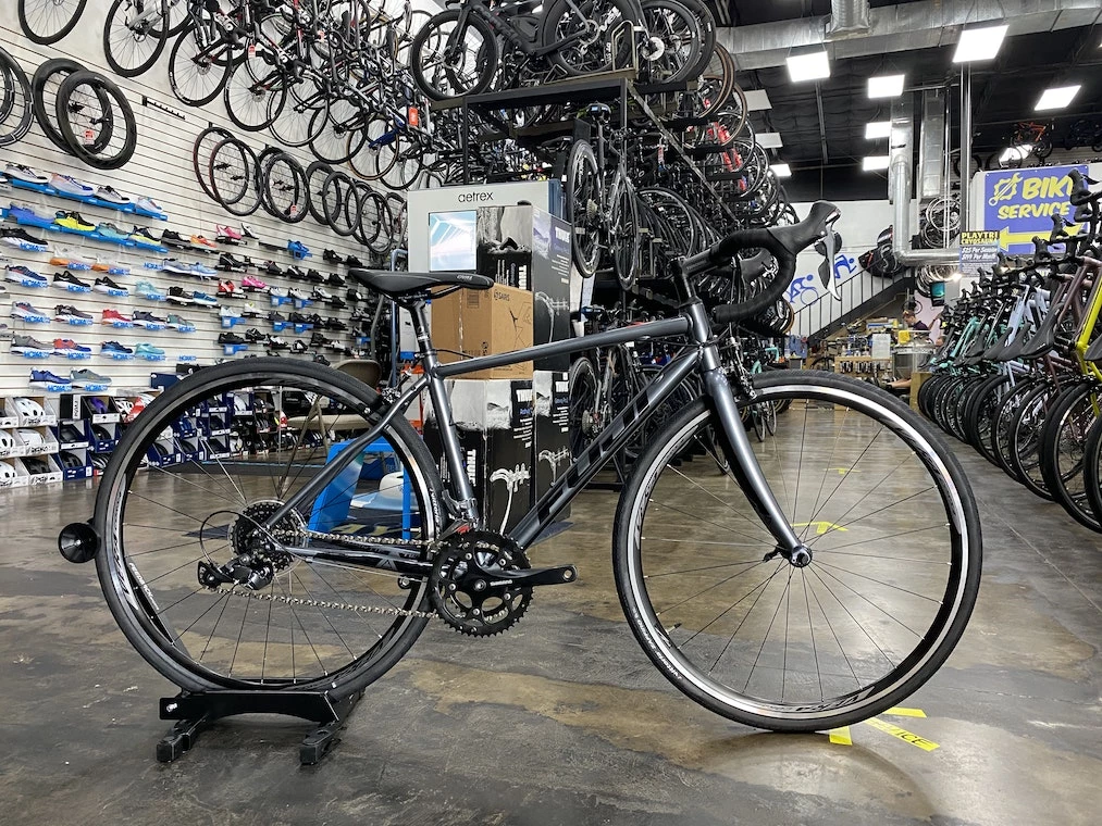 Fuji Sportif 2.3 Shimano Claris - Storm Silver 2020 3 Fuji Sportif 2.3 Shimano Claris - Storm Silver 2020