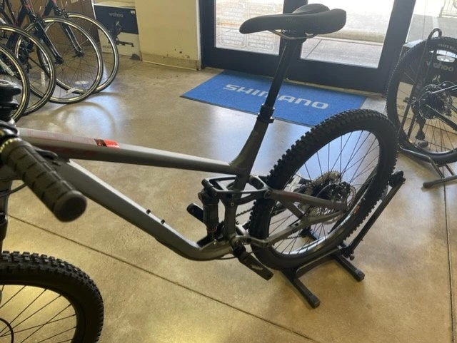 Fuji Auric 1.5 - 27.5 - Satin Hazy Silver 2022 5 Fuji Auric 1.5 - 27.5 - Satin Hazy Silver 2022 - Image 3