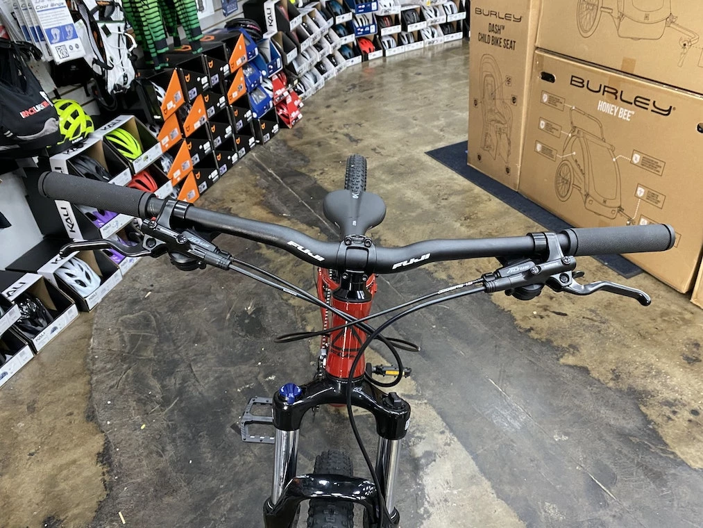 Fuji Nevada 27.5 1.5 - Brick Red 2022 13 Fuji Nevada 27.5 1.5 - Brick Red 2022 - Image 11