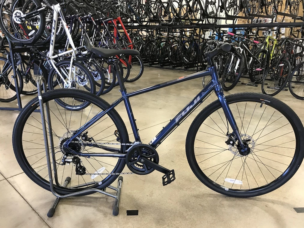 Fuji Absolute 1.9 Disc Shimano Tourney - Dark Blue 2022 3 Fuji Absolute 1.9 Disc Shimano Tourney - Dark Blue 2022