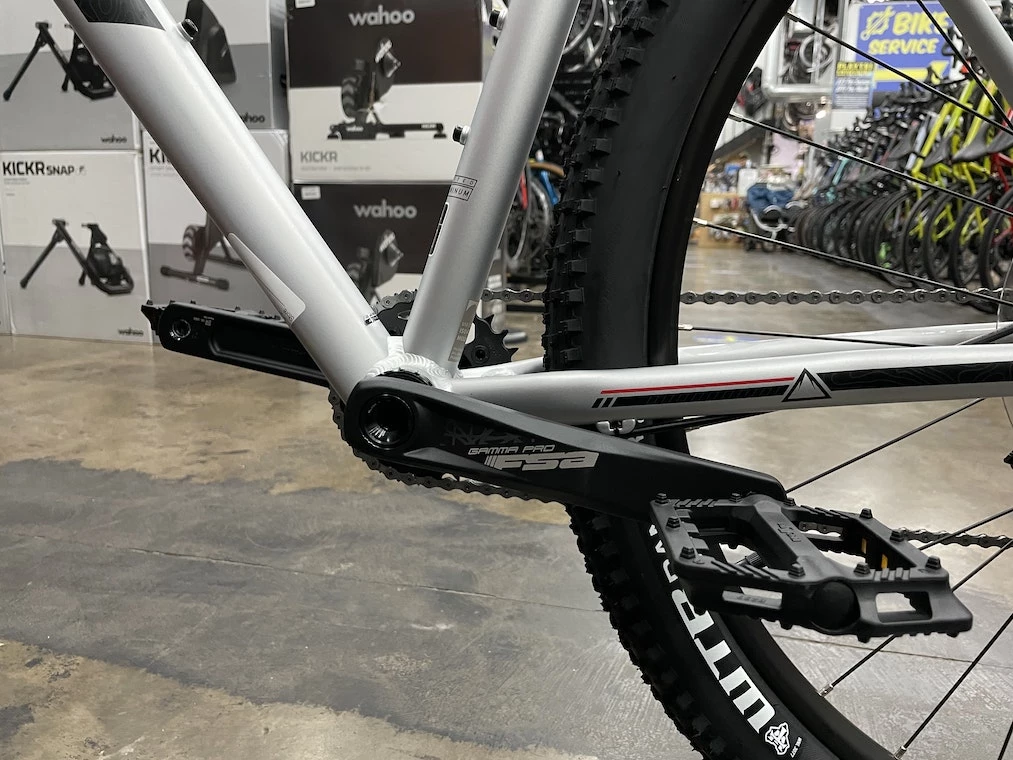 Fuji Nevada 1.3 Shimano Deore - Satin Silver 2022 15 Fuji Nevada 1.3 Shimano Deore - Satin Silver 2022 - Image 13