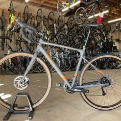 Fuji Jari 2.5 Disc Shimano Claris - Satin Iron 2022 -Fuji Sales Store tP9NI jtYD1o Wc1CUVwAkD5Y