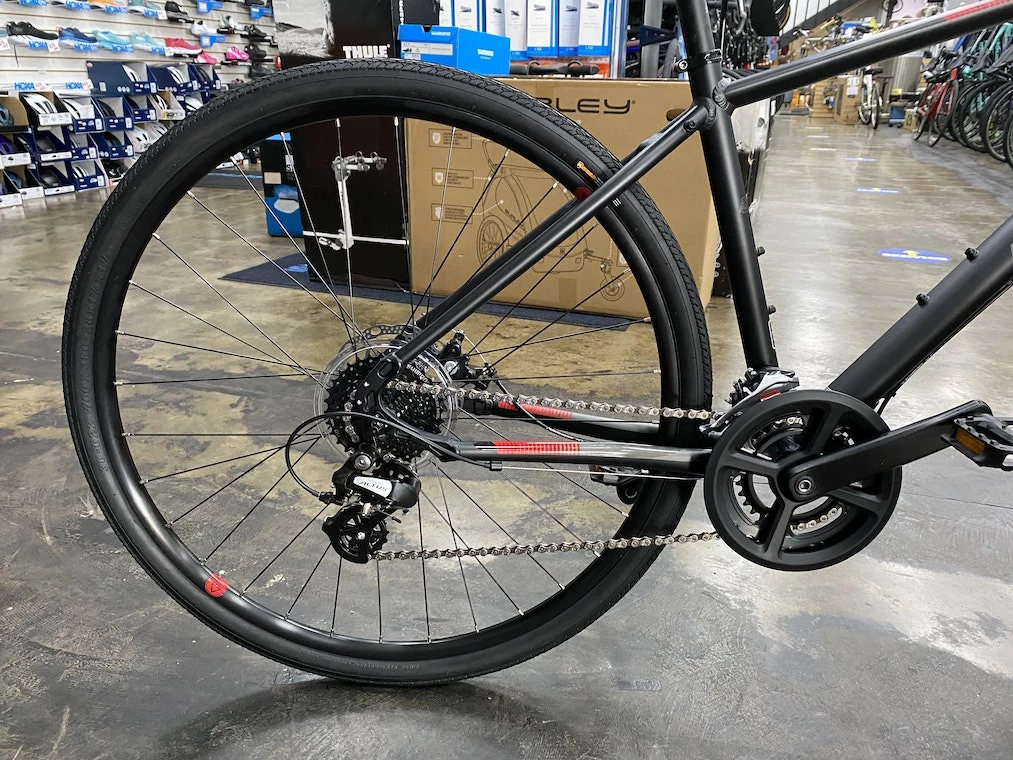 Fuji Absolute 1.9 Disc Shimano Altus - Satin Black 2022 11 Fuji Absolute 1.9 Disc Shimano Altus - Satin Black 2022 - Image 9