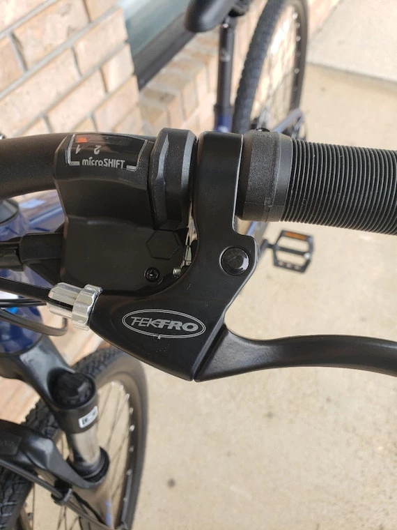 Fuji Traverse 1.5 Blue Hybrid/Gravel Bike 2022 5 Fuji Traverse 1.5 Blue Hybrid/Gravel Bike 2022 - Image 3