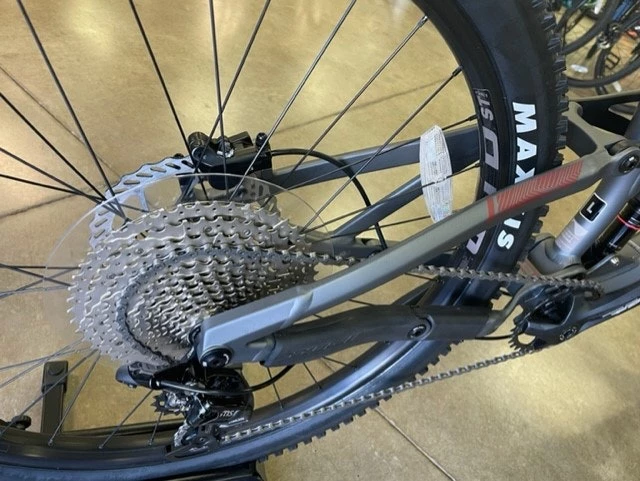 Fuji Auric 1.5 - 27.5 - Satin Hazy Silver 2022 12 Fuji Auric 1.5 - 27.5 - Satin Hazy Silver 2022 - Image 10