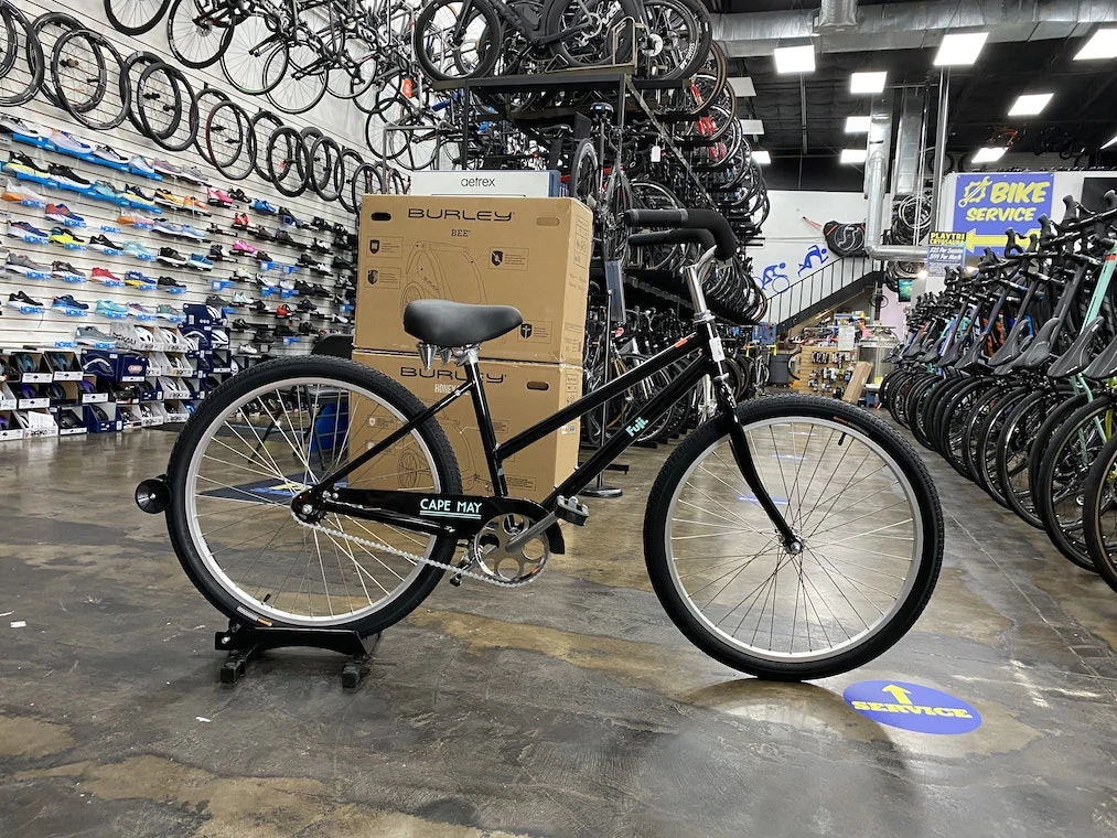 Fuji Cape May Cruiser (17" frame) Black/Aqua 2021 3 Fuji Cape May Cruiser (17" frame) Black/Aqua 2021