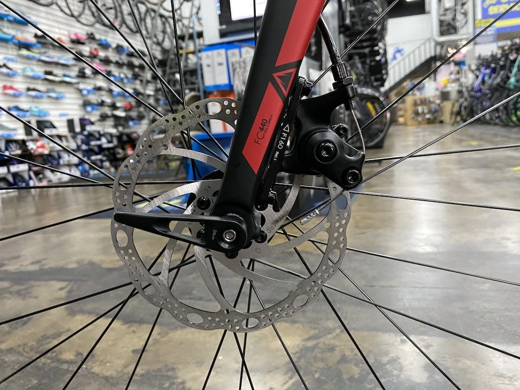 Fuji Sportif 1.9 Disc Shimano Claris - Satin Black 2020 16 Fuji Sportif 1.9 Disc Shimano Claris - Satin Black 2020 - Image 14